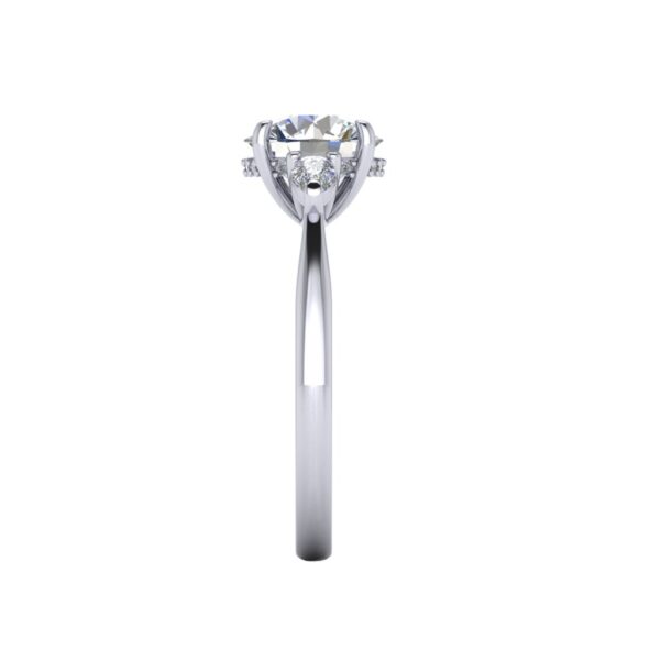 imogen - engagement ring with platinum metal and round shape diamond