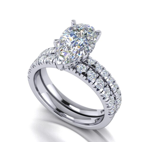 paris - engagement ring with platinum metal and pear shape diamond